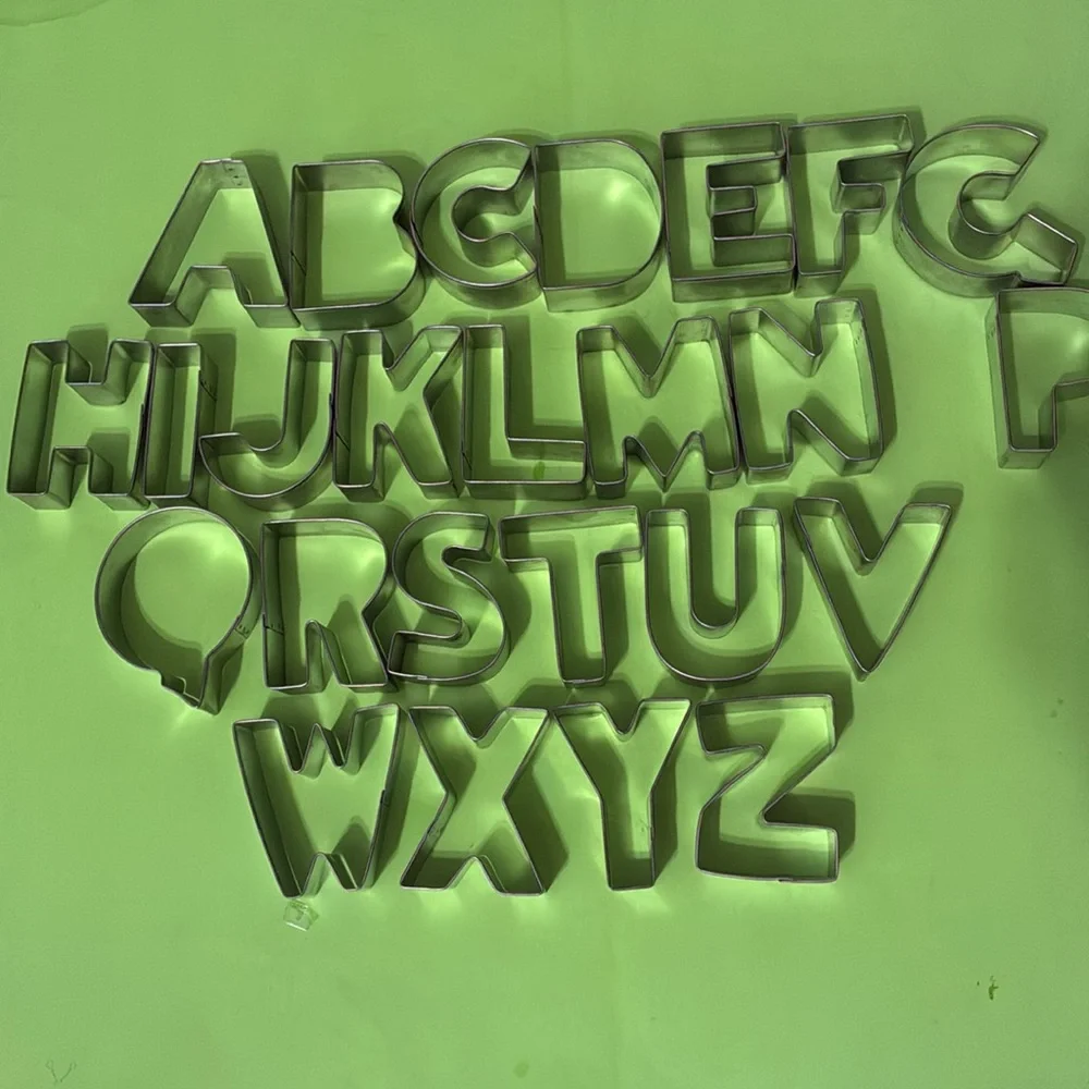 Williams-Sonoma - ABC METAL COOKIE CUTTERS SET